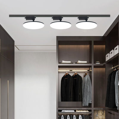 چراغ های LED چراغ های ردیابی چراغ های پراکنده فروشگاه های تجاری نوع راه آهن پر کردن لباس های سبک فروشگاه اتاق زنده سه رنگ