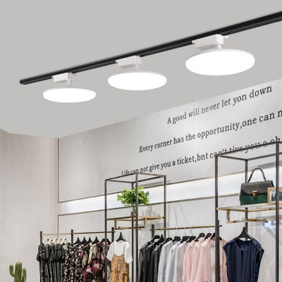چراغ های LED چراغ های ردیابی چراغ های پراکنده فروشگاه های تجاری نوع راه آهن پر کردن لباس های سبک فروشگاه اتاق زنده سه رنگ
